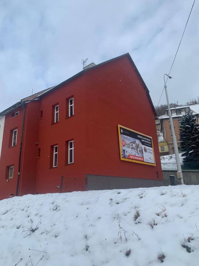 Apartman V Krusnych Horach-Free Parking Jachymov Bagian luar foto
