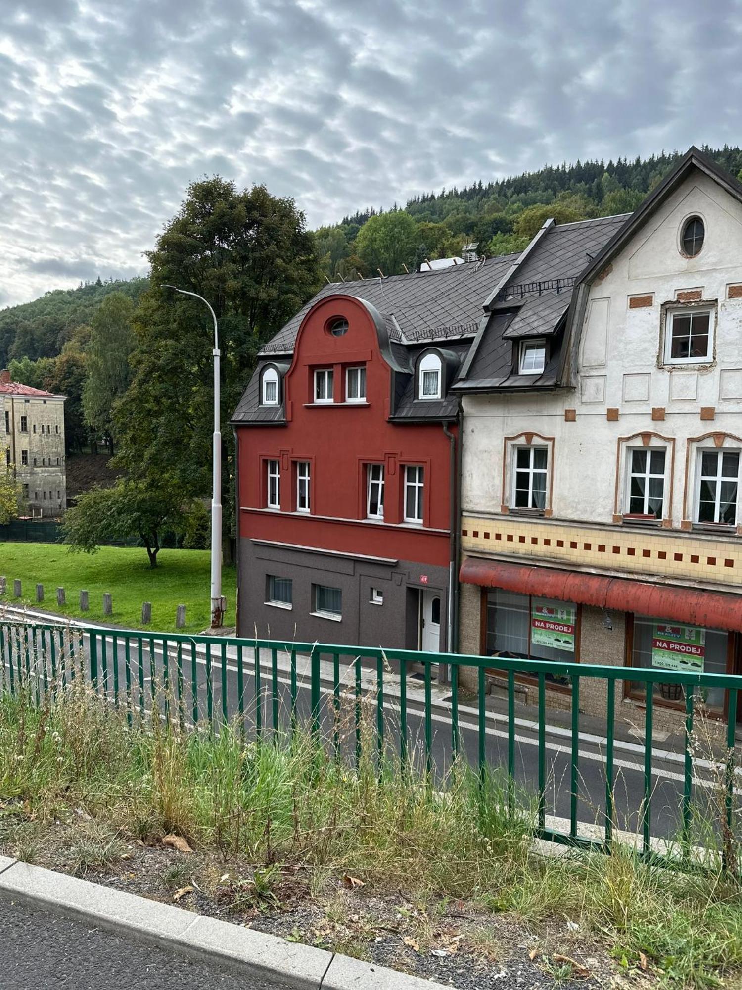 Apartman V Krusnych Horach-Free Parking Jachymov Bagian luar foto