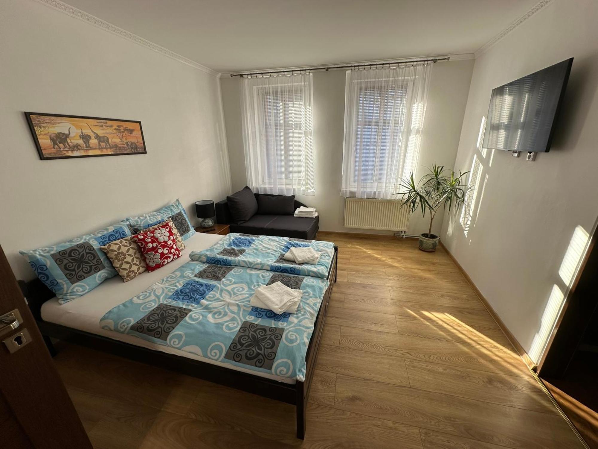 Apartman V Krusnych Horach-Free Parking Jachymov Bagian luar foto